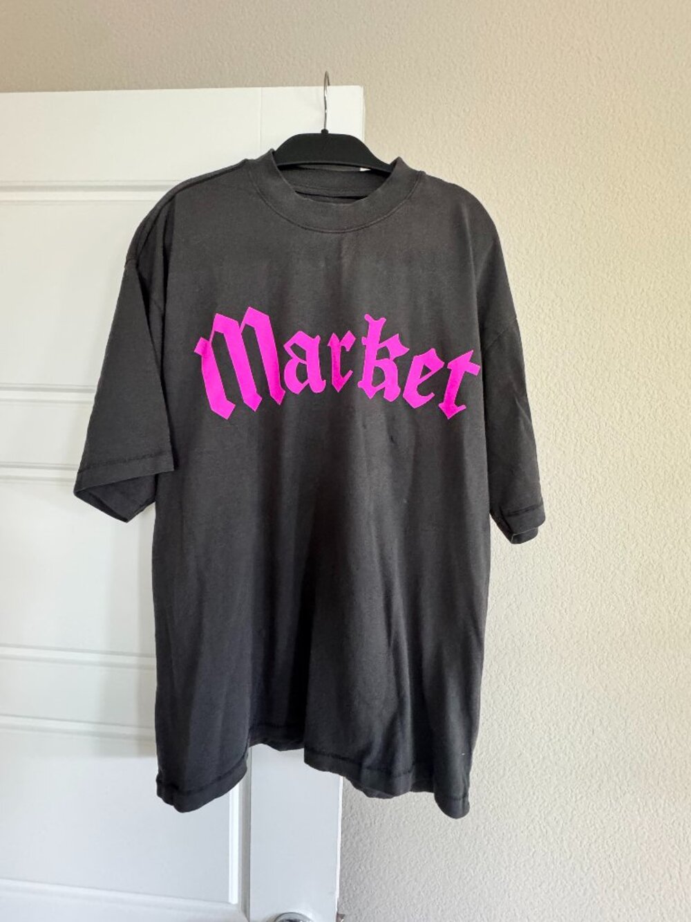 MARKET Gothic Logo T-Shirt Black Pink Size Large Streetwear